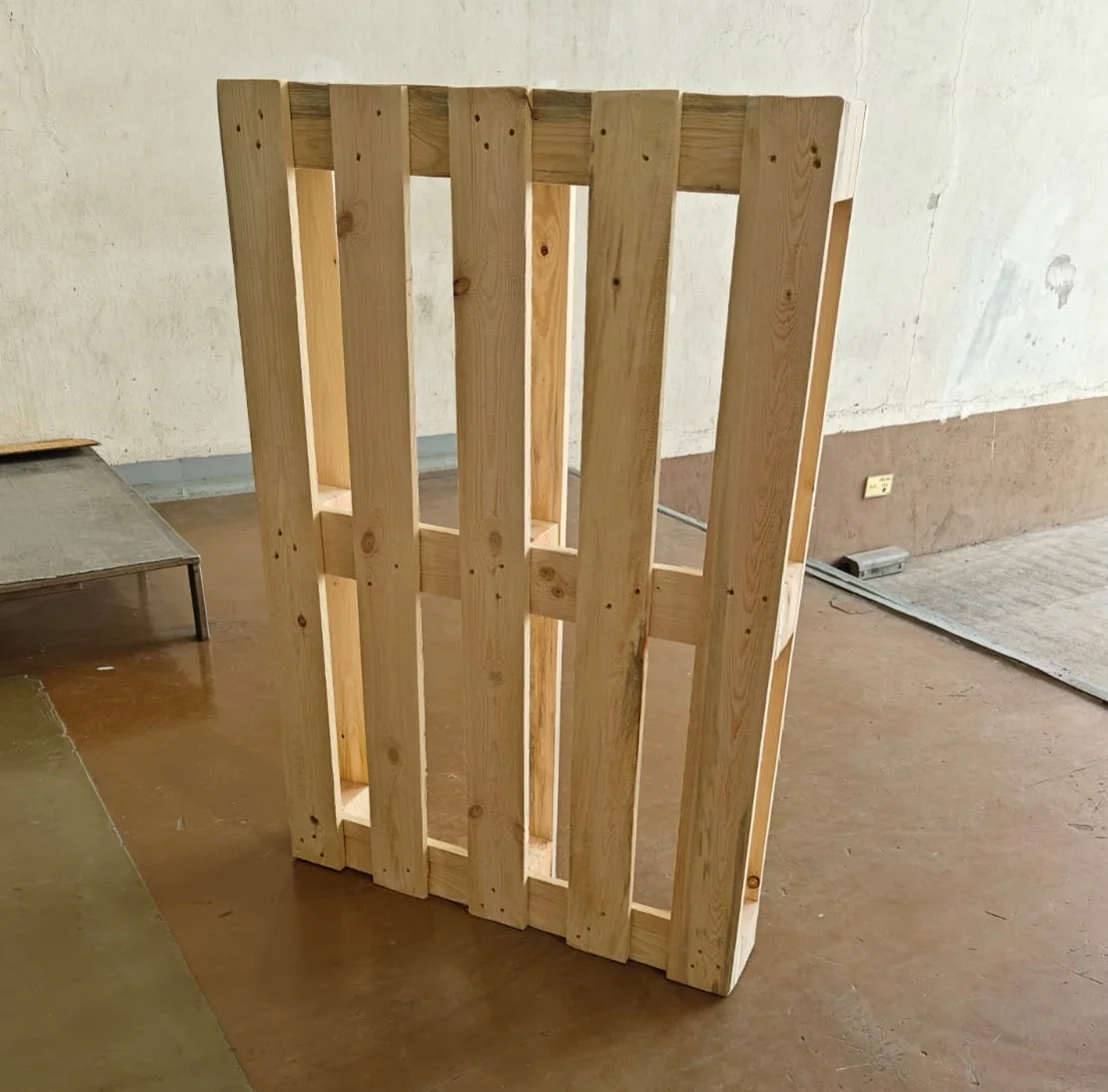 What Are Wooden Pallets
